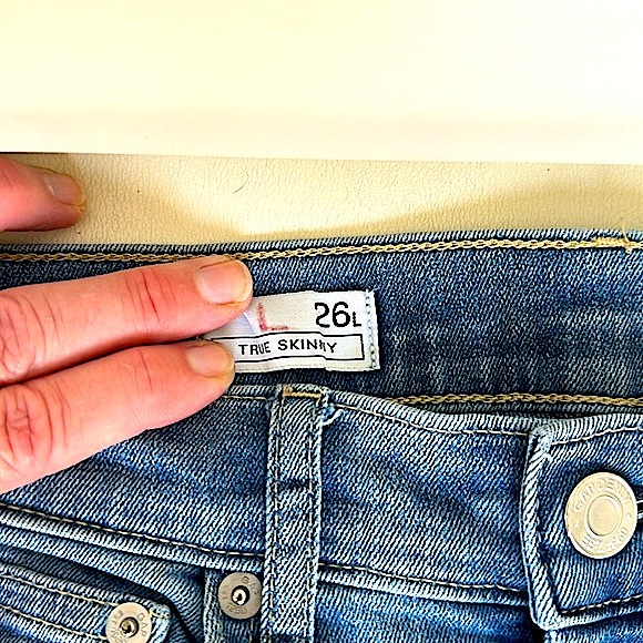 Gap Lightweight True Skinny Jeans! - Picture 2 of 6